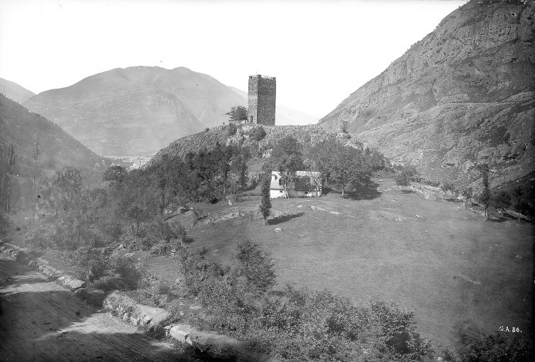 Vallée de la Pique. La tour de Castelvieilh